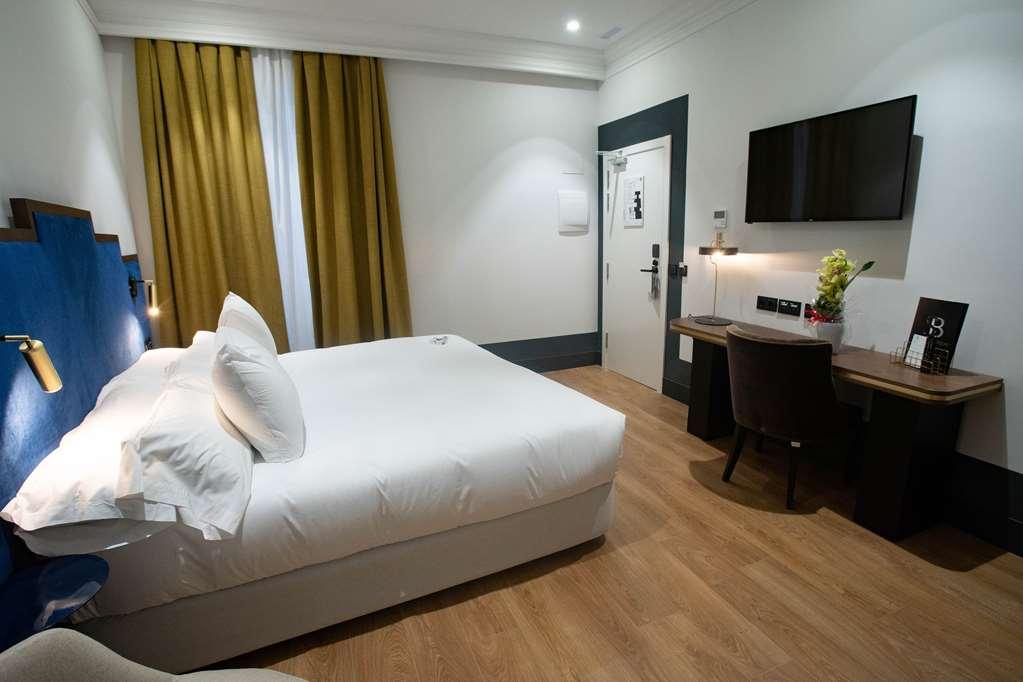 Hotel Coral Mist